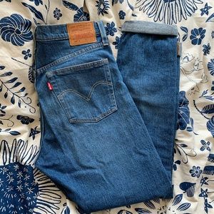 Levi’s High Rise Straight Leg Jeans